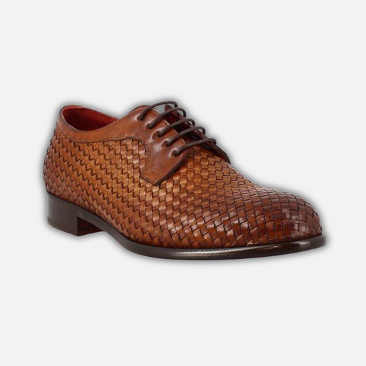 Elegant men's brown derby in woven full grain leather