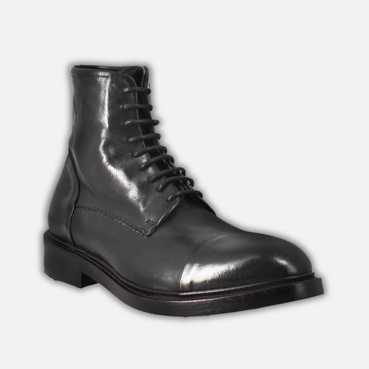 Men's high diver amphibian boot in black washed leather
