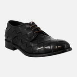 Elegant vintage black derby for men in woven leather