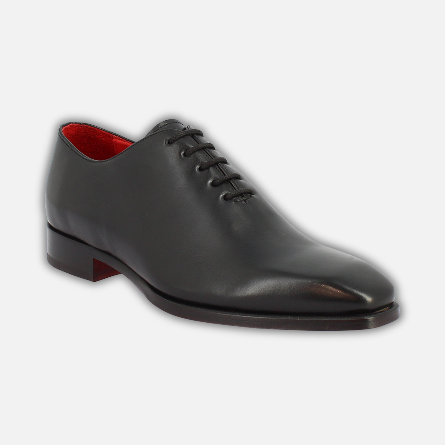 Handmade men's lace-up shoes in black leather with laces