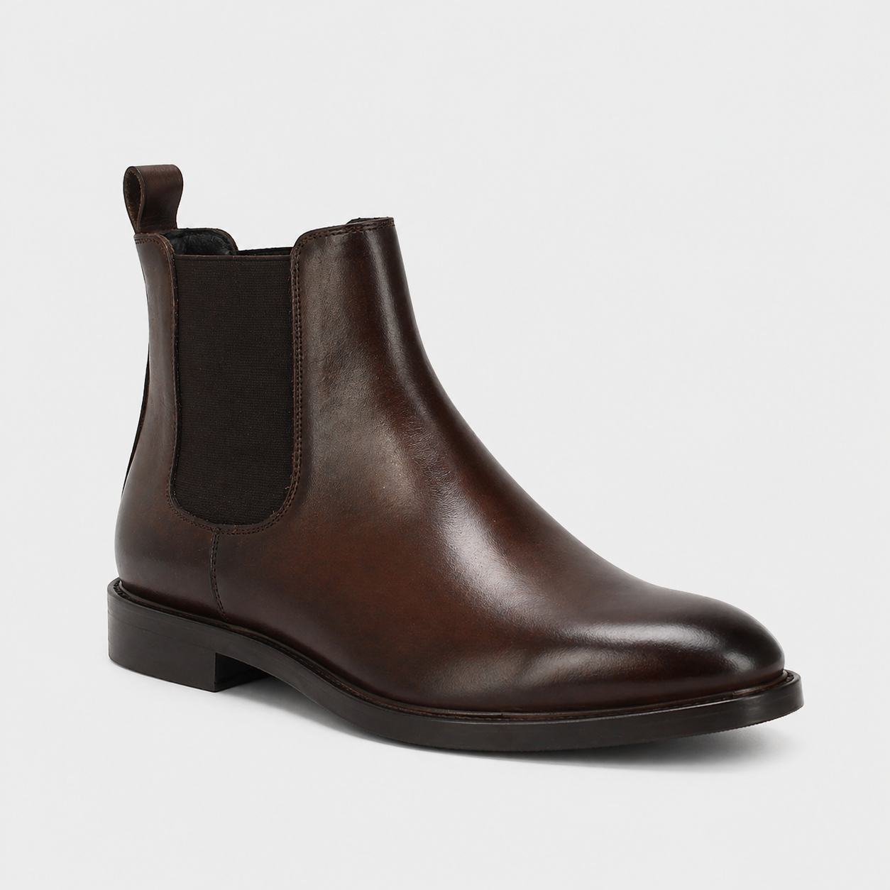 Classic men's handmade ankle boots in brown leather