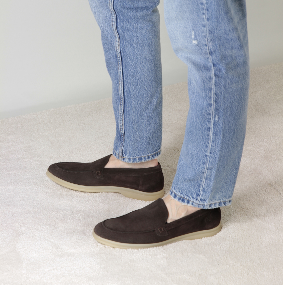 Casual men's moccasin in dark brown suede