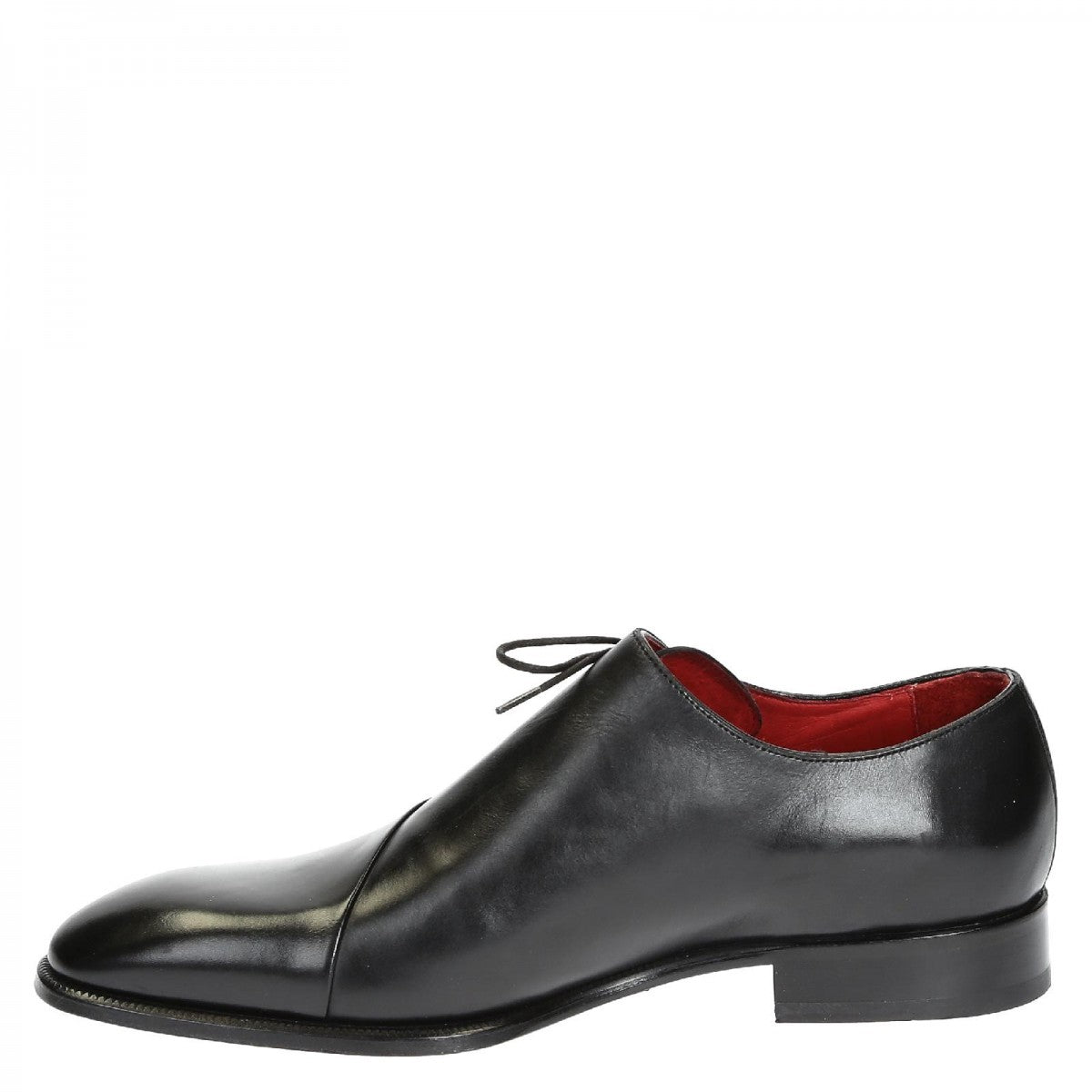 Elegant men's brogues shoes in black leather